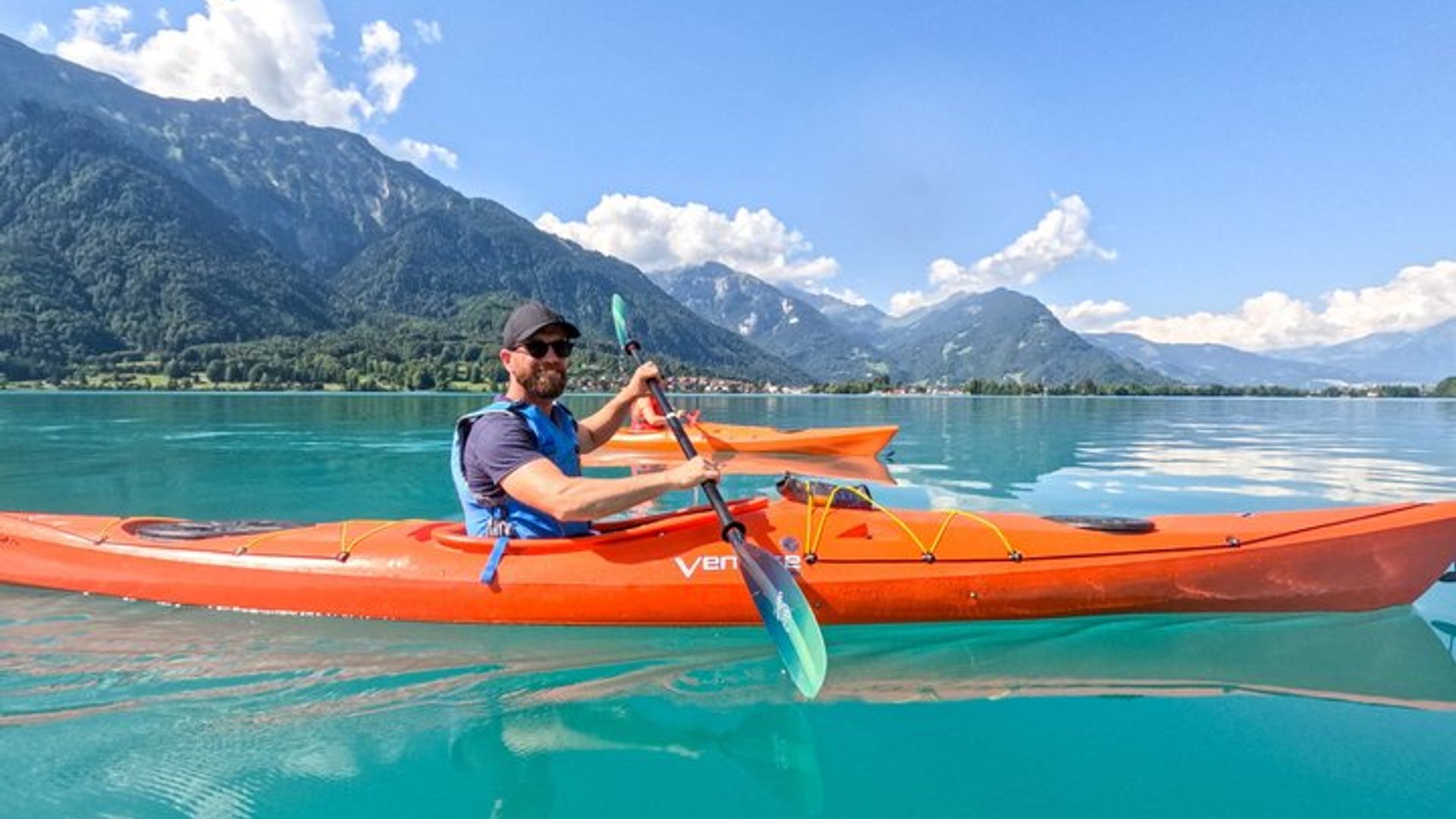 Tour en kayak sur les eaux turquoise du lac de Brienz