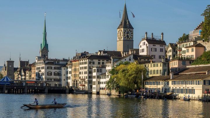 Zurich 3-in-1 Tour: Guided Walk, Lake Cruise, and Cable Car