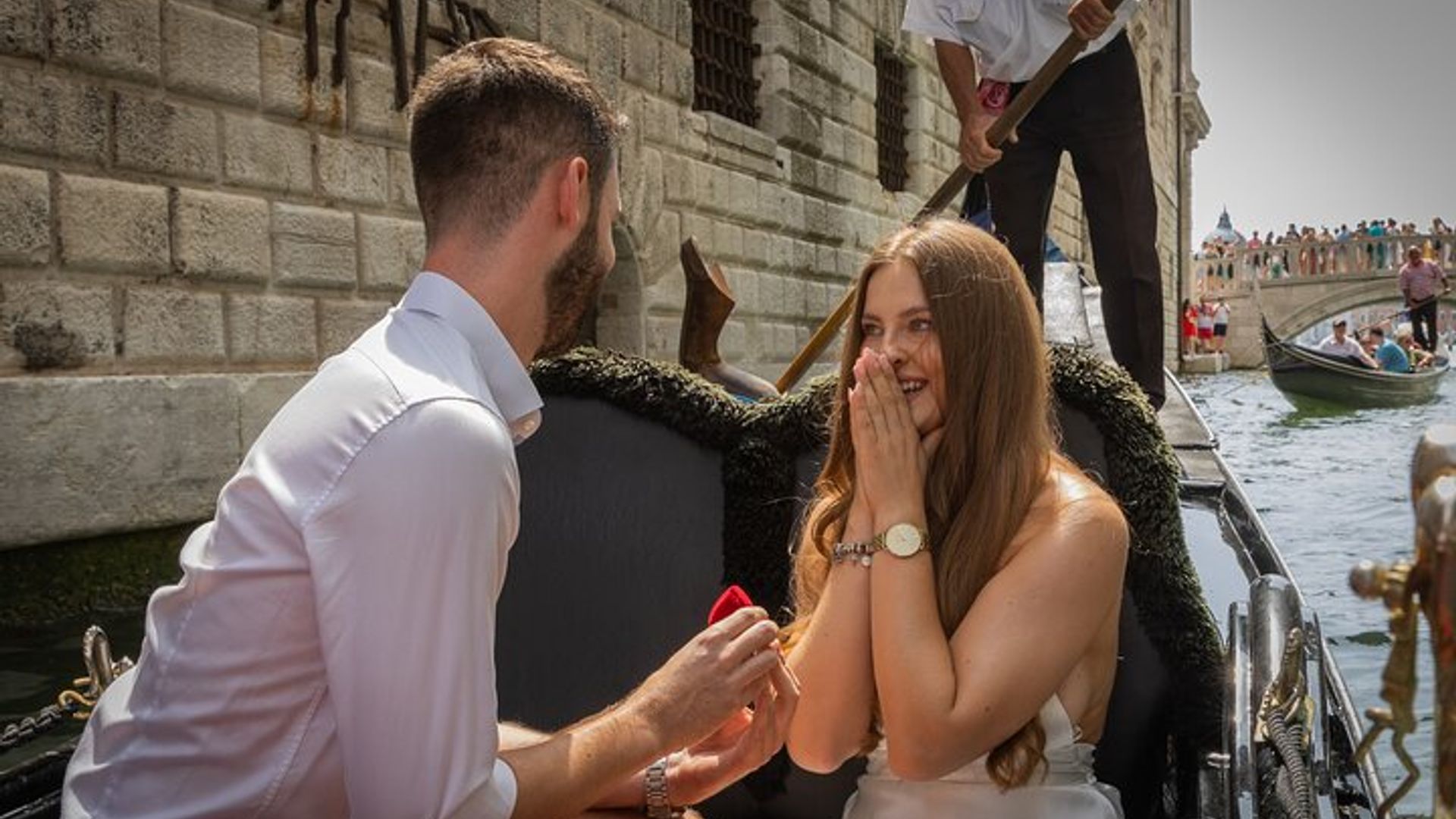 Venice Gondola photoshoot–a magical experience on the canals