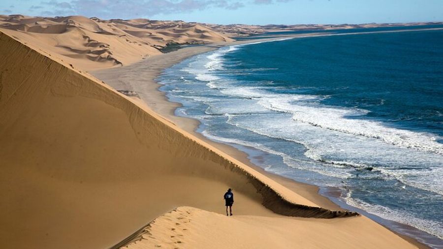 Half-Day Sandwich Harbour Tour from Walvis Bay with Lunch
