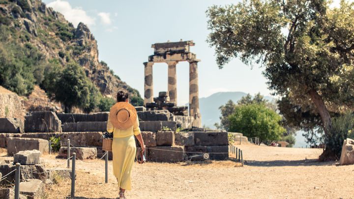 Private Delphi & Thermopylae Tour from Athens