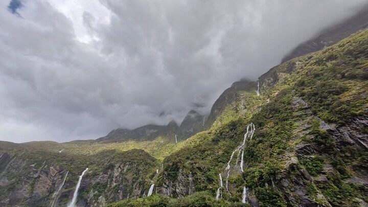 Milford Sound Full-Day Tour With Cruise From Te Anau