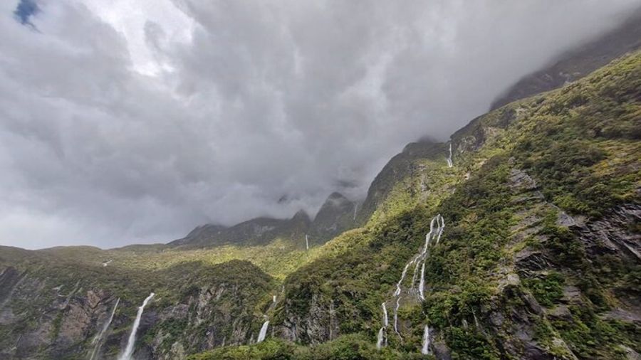 Milford Sound Full-Day Tour With Cruise From Te Anau