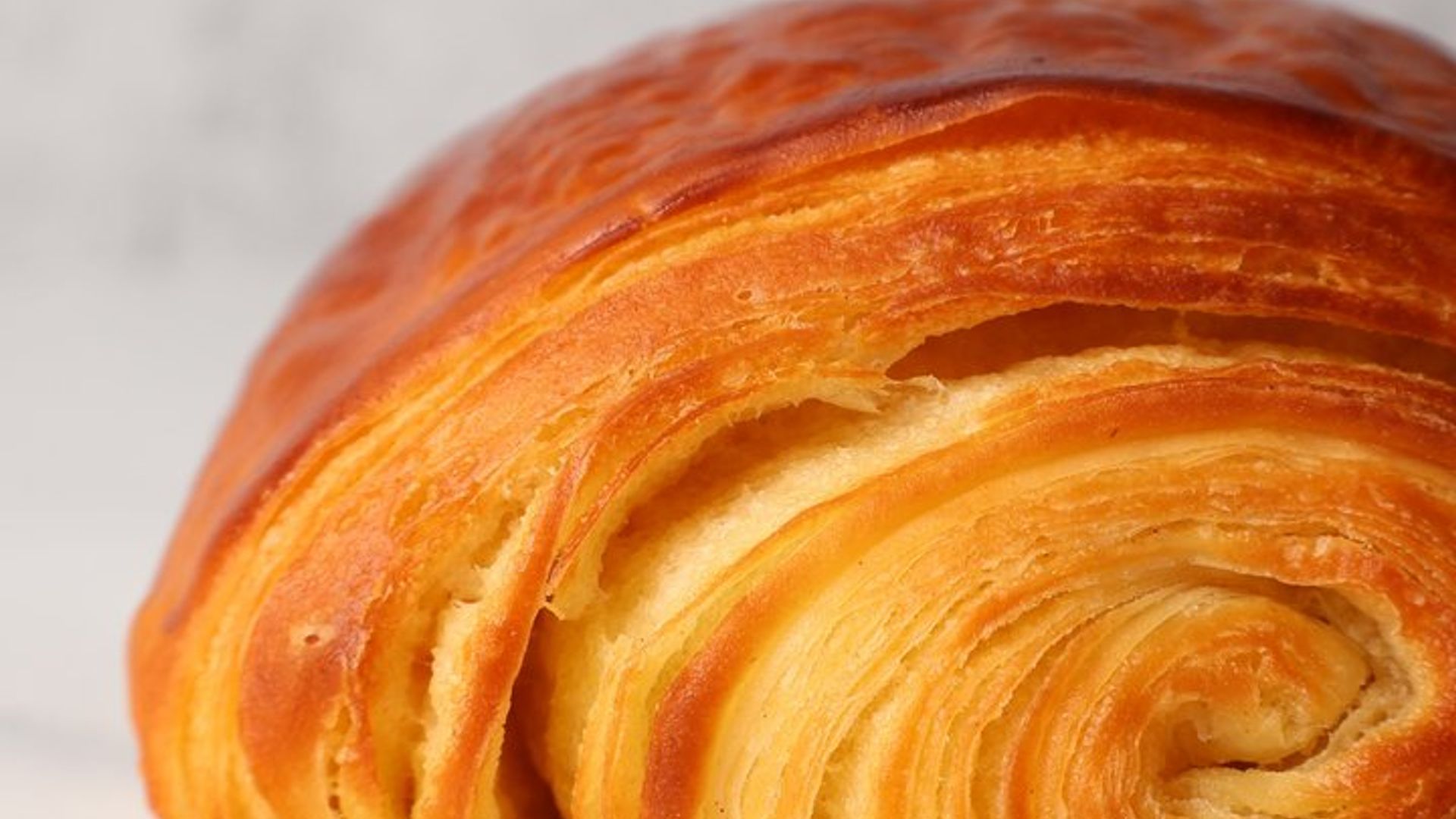 Prepara croissants franceses como un chef.
