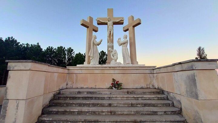 Fatima Private Tour: Shrine, Sacred Way & Shepherds’ Hometown
