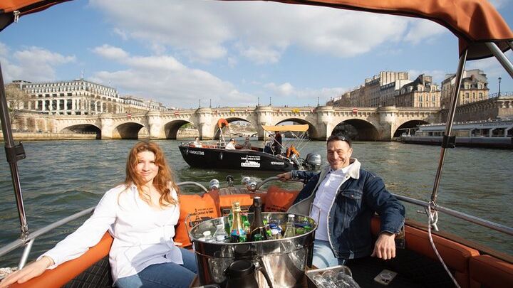 Paris Top Sights Seine River Private Boat Excursion