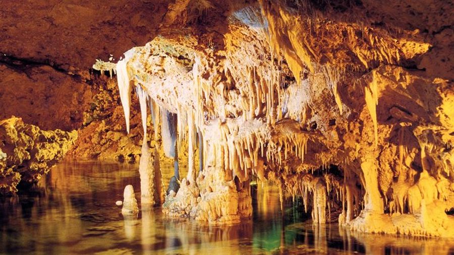 Hams Caves Tour With Classical Concert From Palma de Mallorca