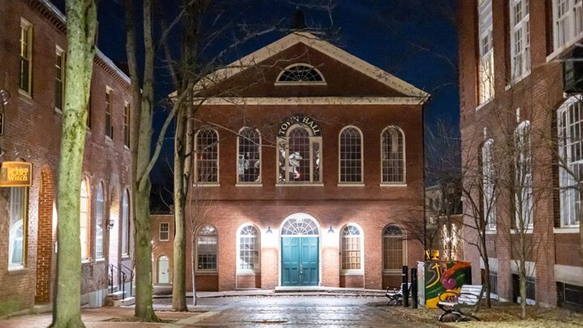 Visita guiada a pie por Salem : Brujas y susurros malvados
