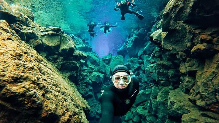 Iceland: Silfra Small-Group Wetsuit or Drysuit Snorkeling Tour