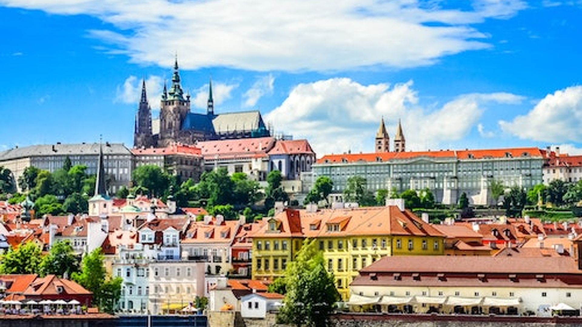 Prague Castle: Skip The Line Ticket + Guided Visit + Optional Boat Tour