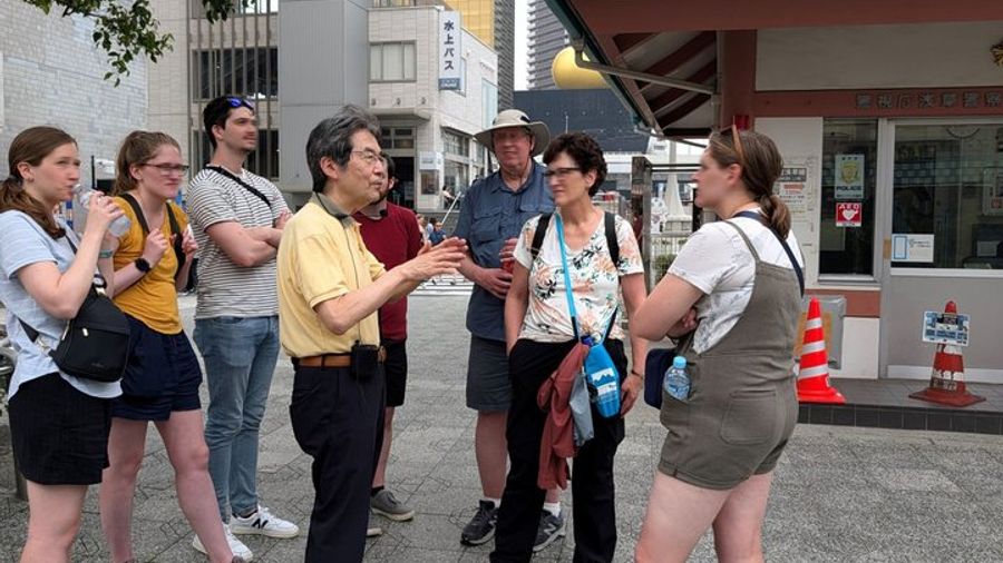 Asakusa Big-Picture History Walking Tour with Headsets
