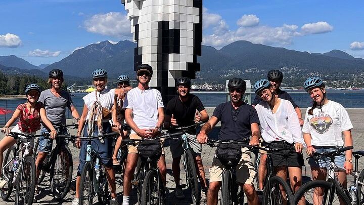 Vancouver: Downtown, Stanley Park Guided Small-Group Bike Tour
