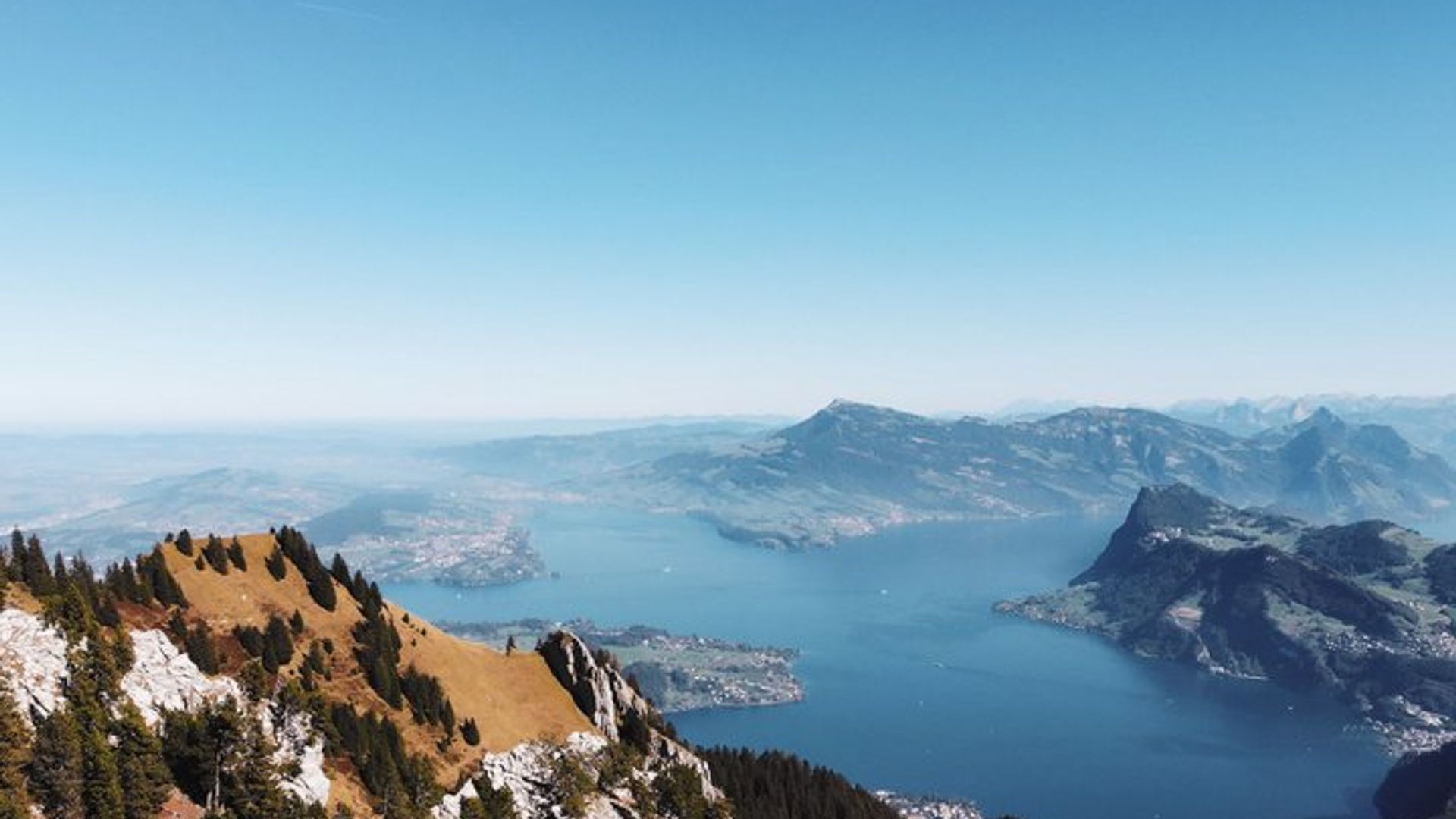 Excursión de ida y vuelta al monte Pilatus con crucero privado por el lago desde Basilea