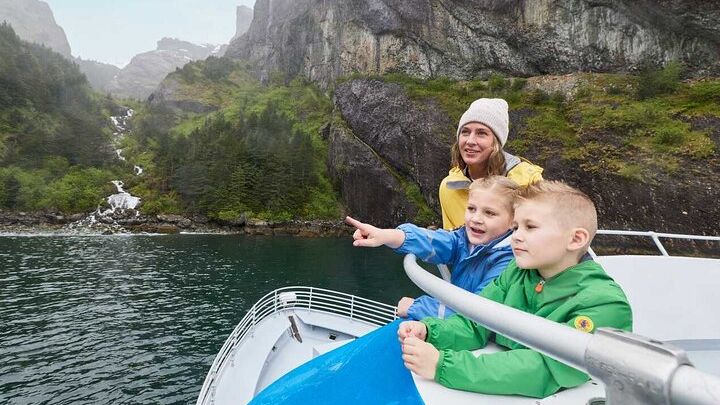 Resurrection Bay and Kenai Fjords Gray Whale Watching Cruise