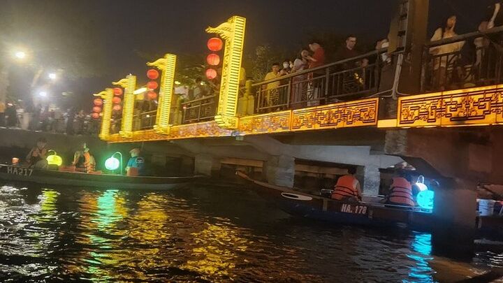 Private Afternoon/Evening Tour of Marble Mountains & Hoi An