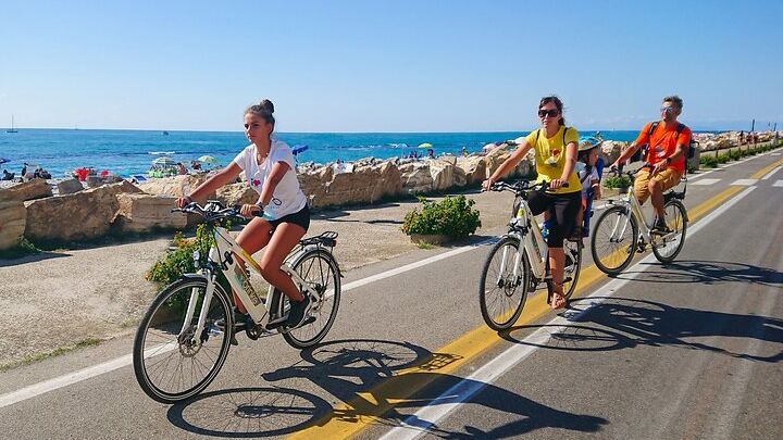 Private Self-Guided Pisa to Tyrrhenean Sea Cycling Tour