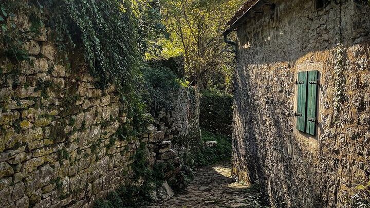 Kotor Jeep Tour: Hidden Stone Village & Food Tasting
