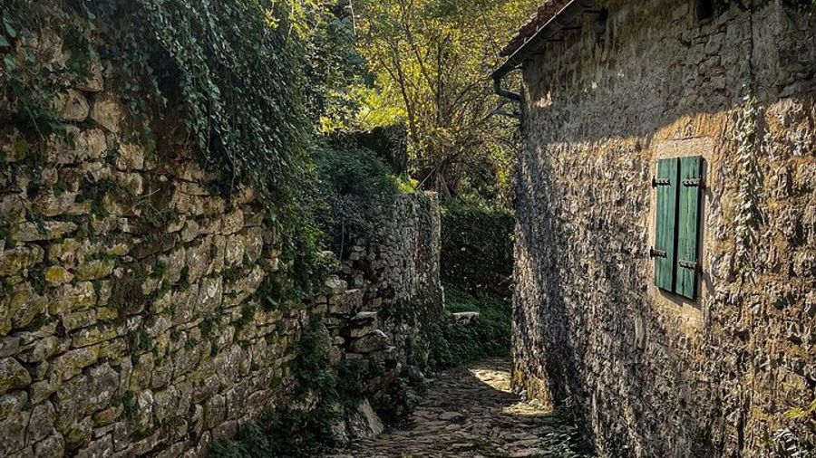 Kotor Jeep Tour: Hidden Stone Village & Food Tasting