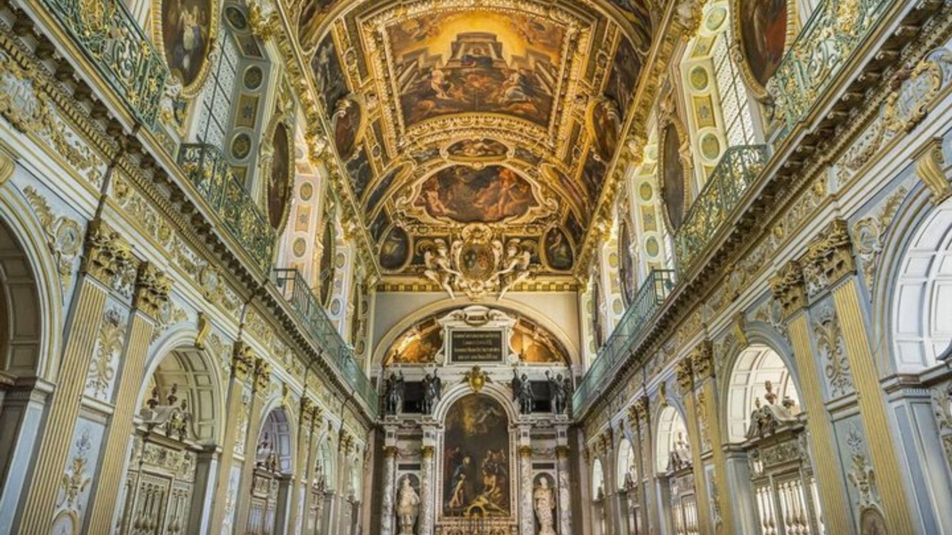 Private Day Trip to Fontainebleau and Barbizon from Paris