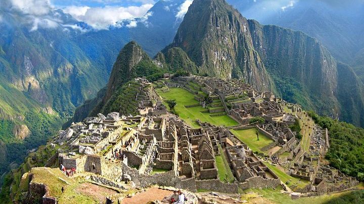 Machu Picchu: 2-Day Tour from Cusco with Train and Hotel