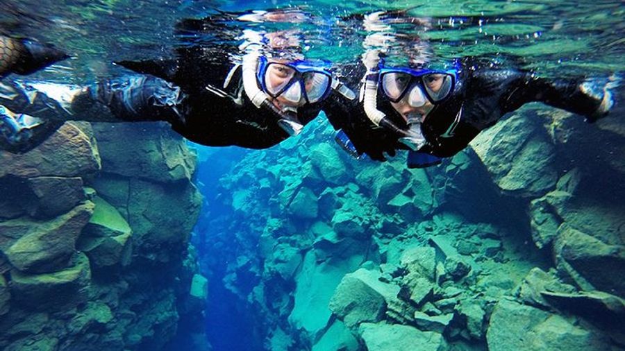 Thingvellir: Silfra Small-Group Snorkeling Tour From Reykjavik