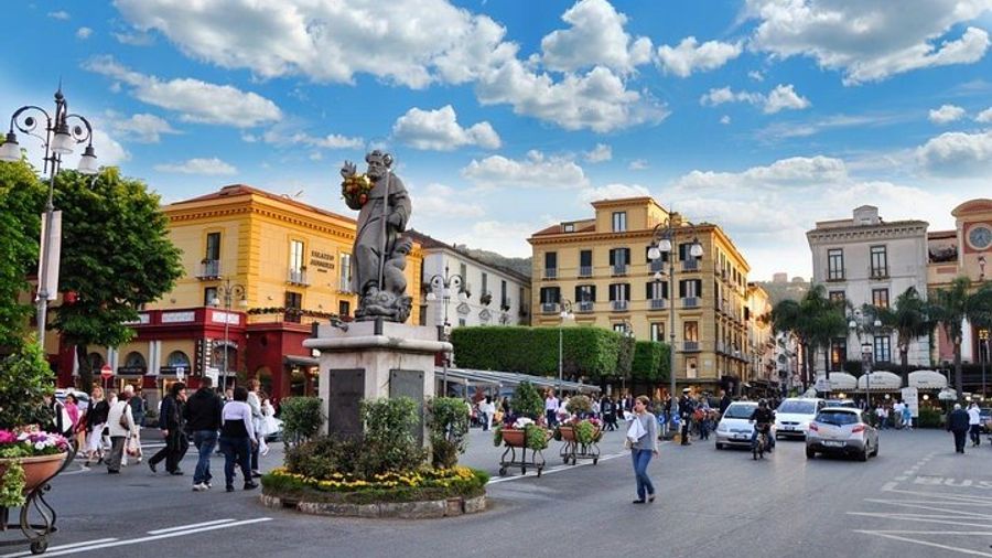 Discover Sorrento on foot: 3-hour guided tour