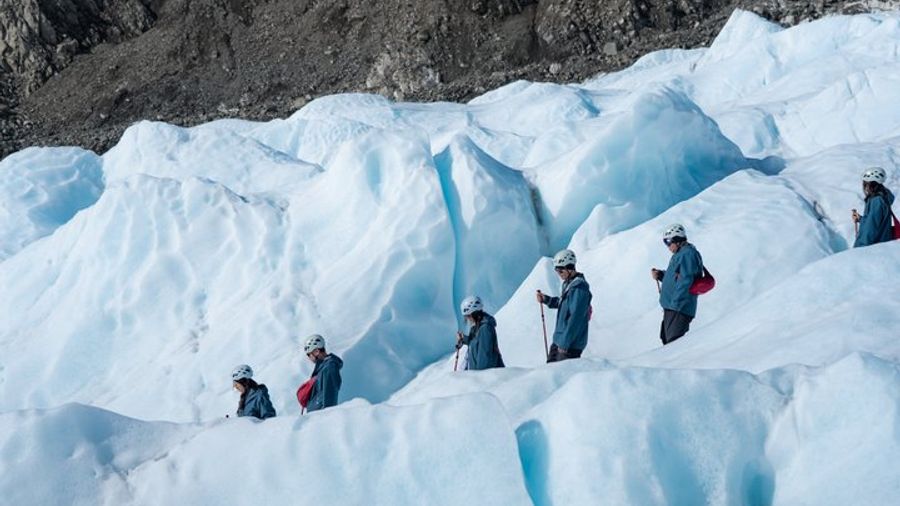 Queenstown to Franz Josef Glacier Helicopter and Hiking Tour