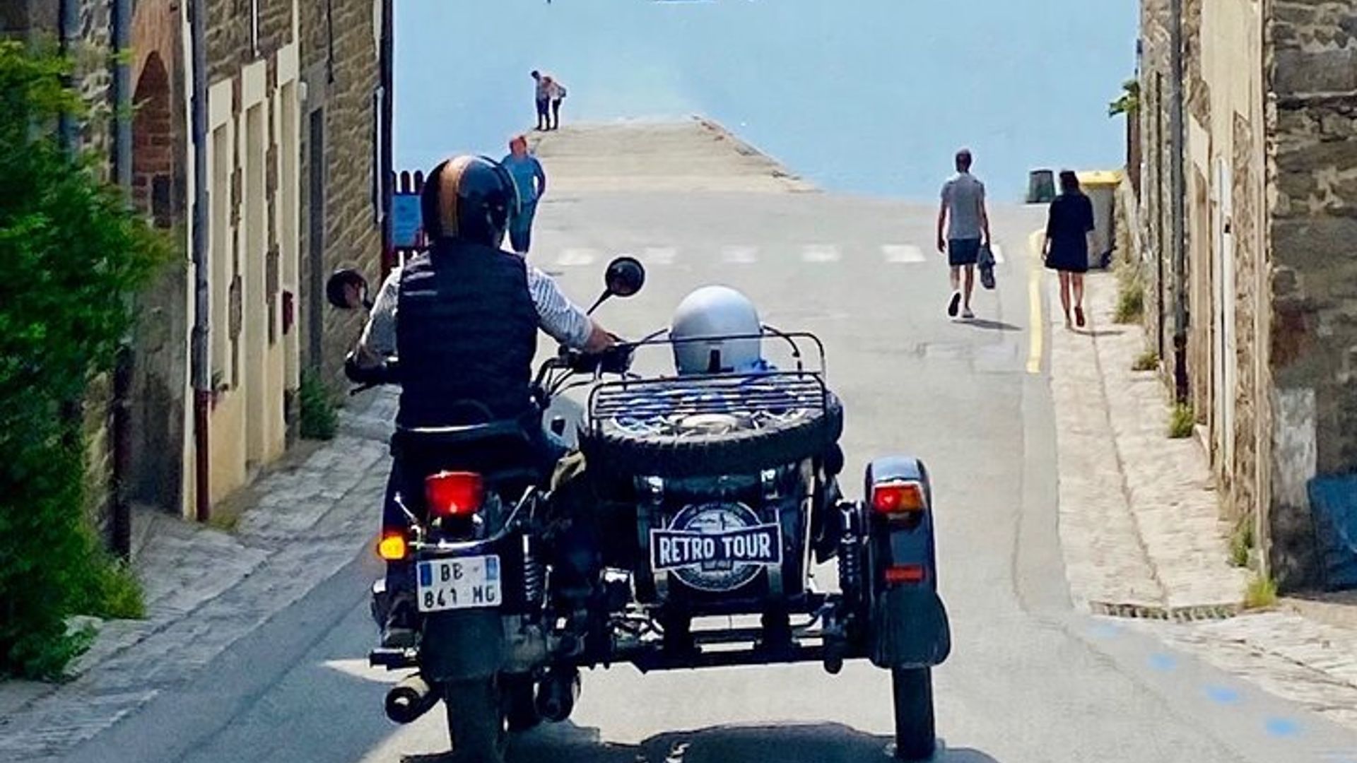 Saint Malo to Cancale Market by Sidecar Private Half-Day Tour