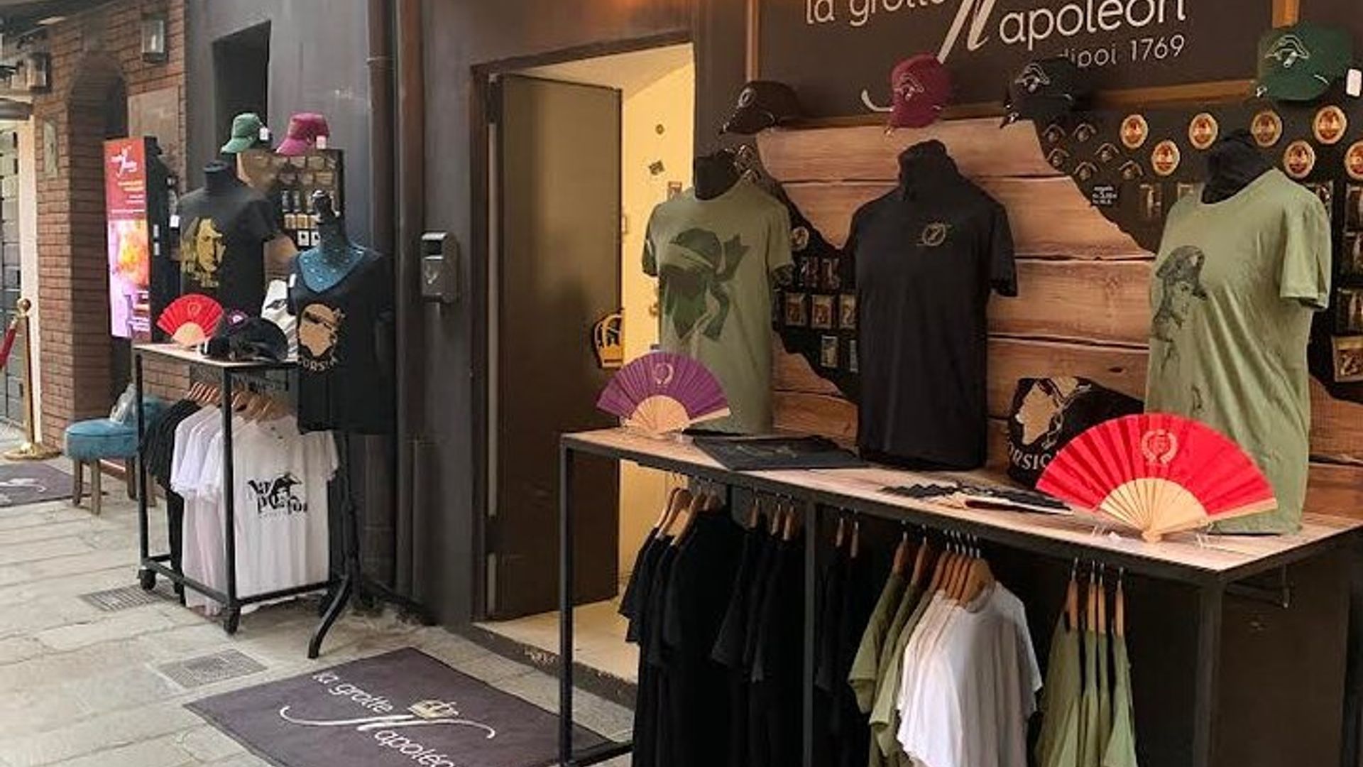 Caverna di Napoleone - Intrattenimento - Pacchetto scoperta/bevande