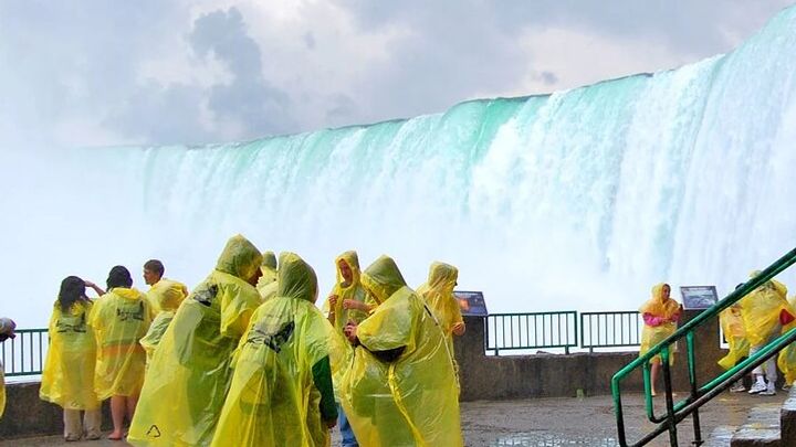 Niagara Falls Canada Side Guided Tour With Transfers