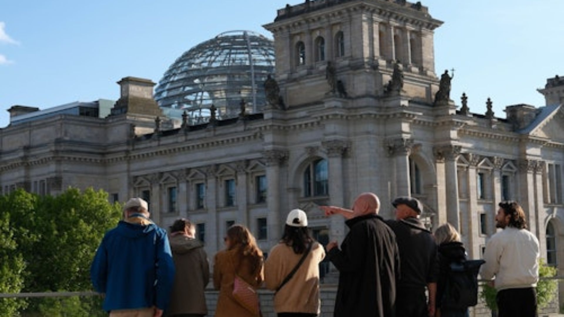 Berlin: Tour of Government District & Visit to Reichstag Dome
