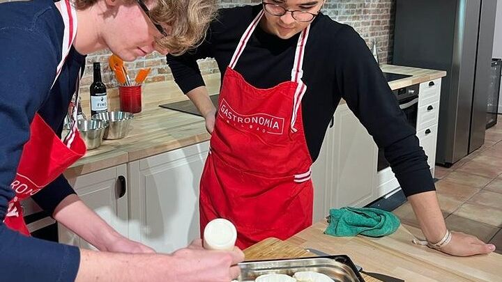 Traditional Basque Pintxos Cooking Class in Bilbao