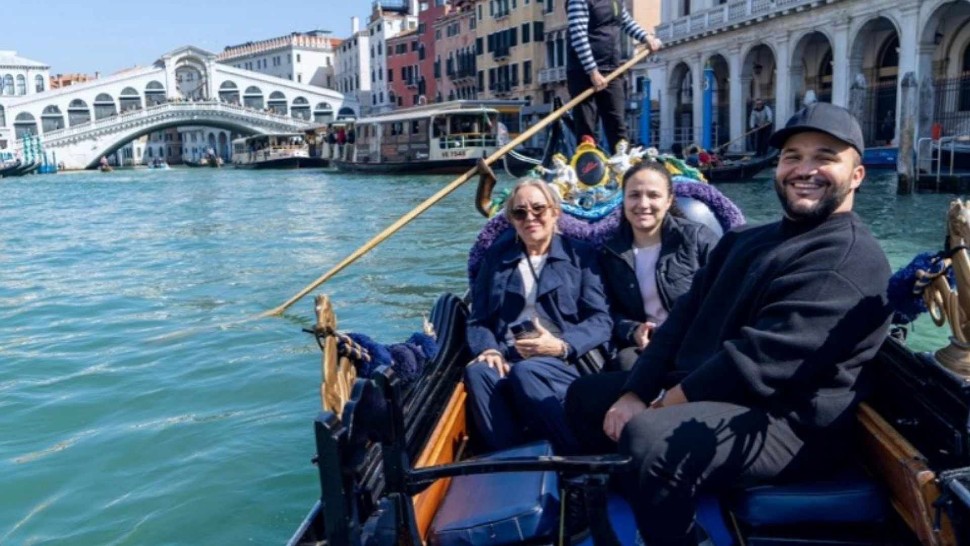Venice in a day tour with Gondola Ride, St Mark's Basilica and Doge's Palace