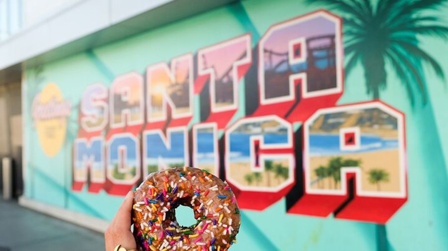 California Walking Doughnut Food Tour in Santa Monica