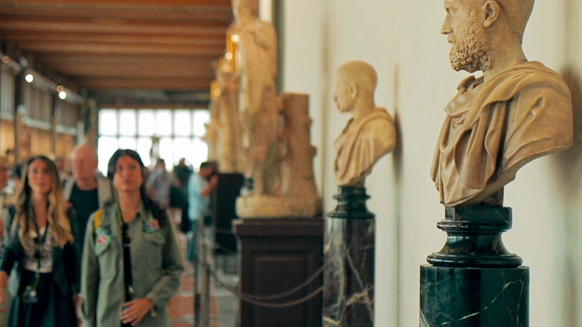 Small group Uffizi masterclass with an art historian