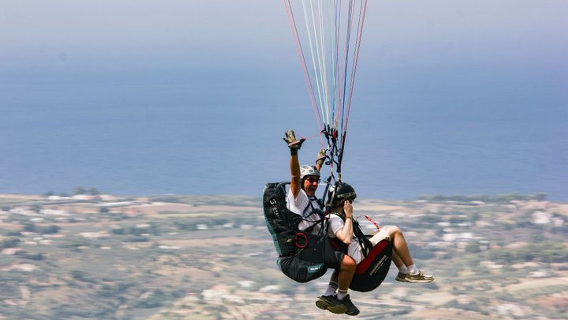 Palerme : Vol guidé en parapente en petit groupe