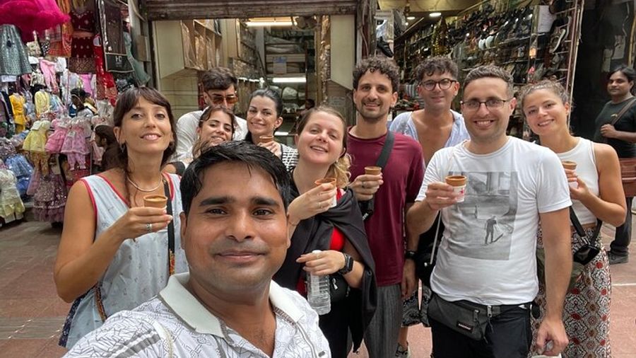 Old Delhi Street Food and Spice Market Small-Group Guided Tour