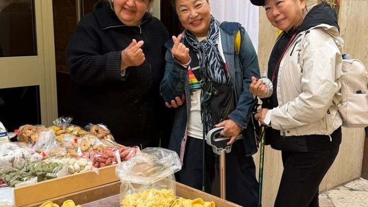 Bari: Street Food Walking Tour with a Local Guide