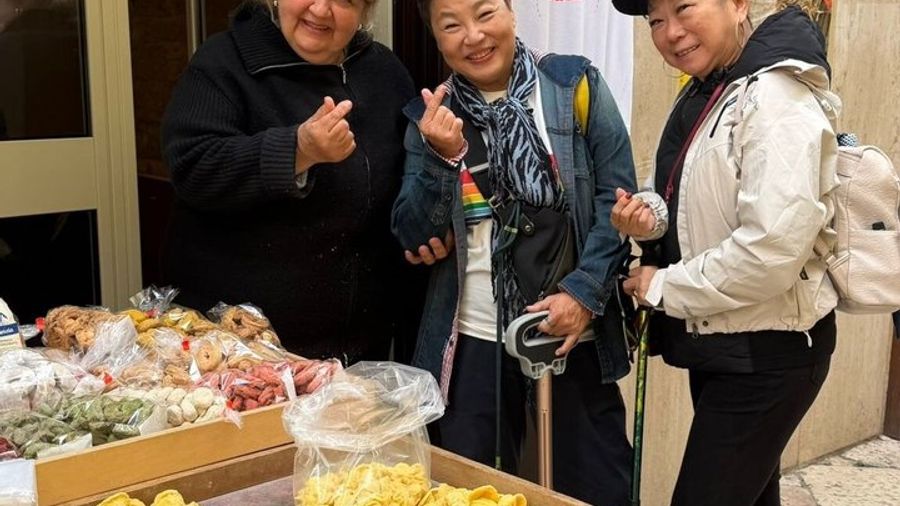 Bari Small-Group Street Food and Sightseeing Walking Tour