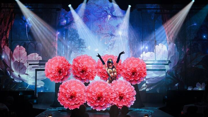 Dubai: Gourmet Dinner Show With Live Entertainment at DREAM