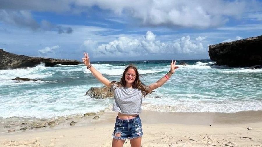 Aruba Island Private Jeep Tour Arikok Park & Baby beach