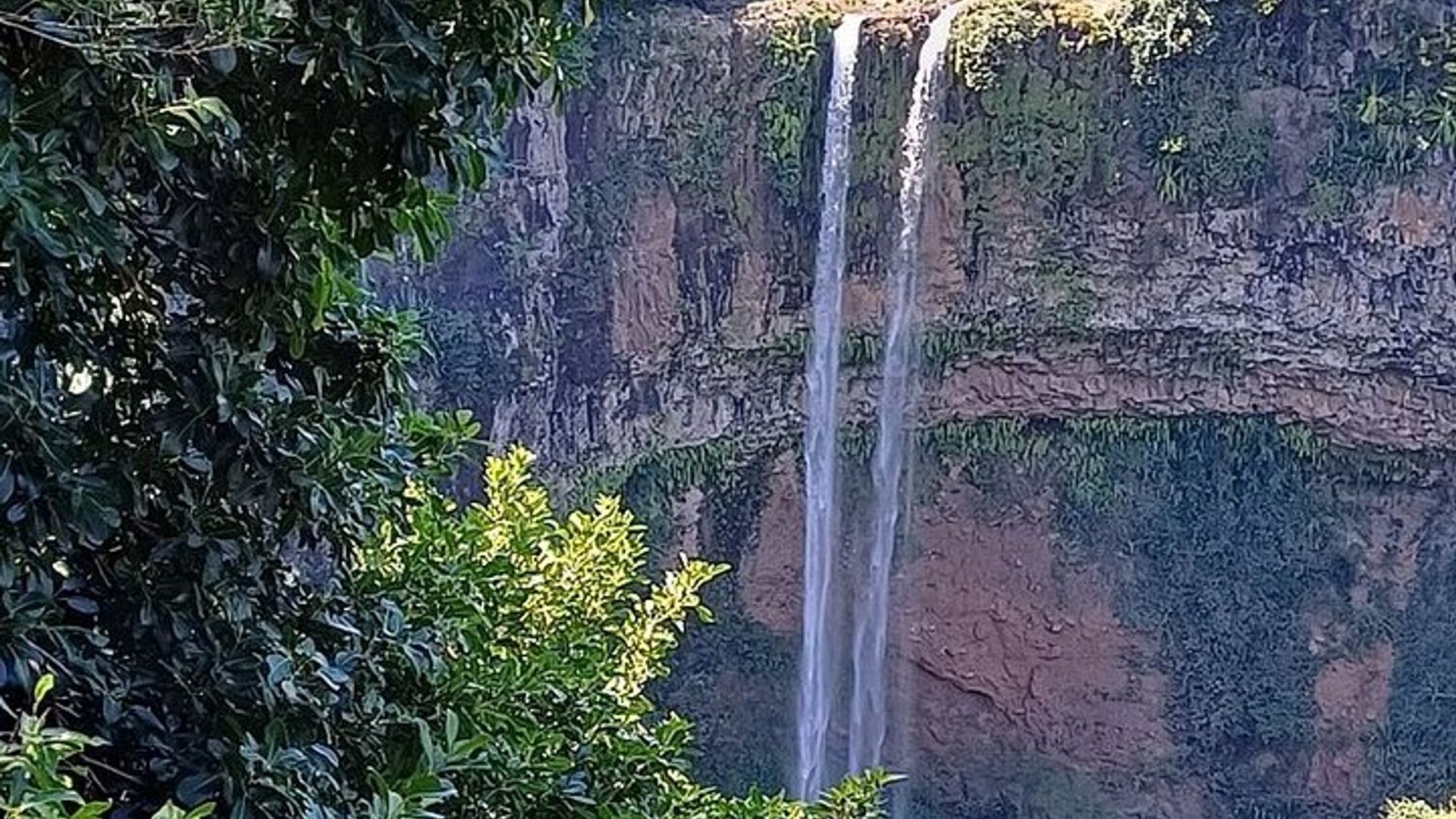 Mauricio Chamarel 7 tours vacacionales privados de tierra coloreada