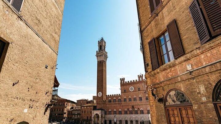 Siena & San Gimignano Day Trip with Tuscan Winery Lunch