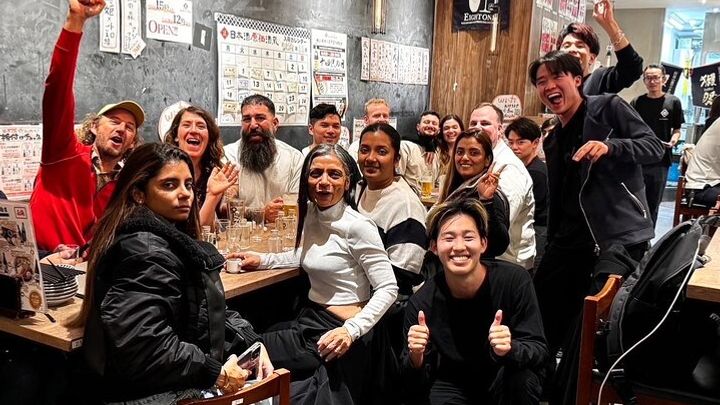 Tokyo Shinjuku Group Bar-Hopping Drinks Tour