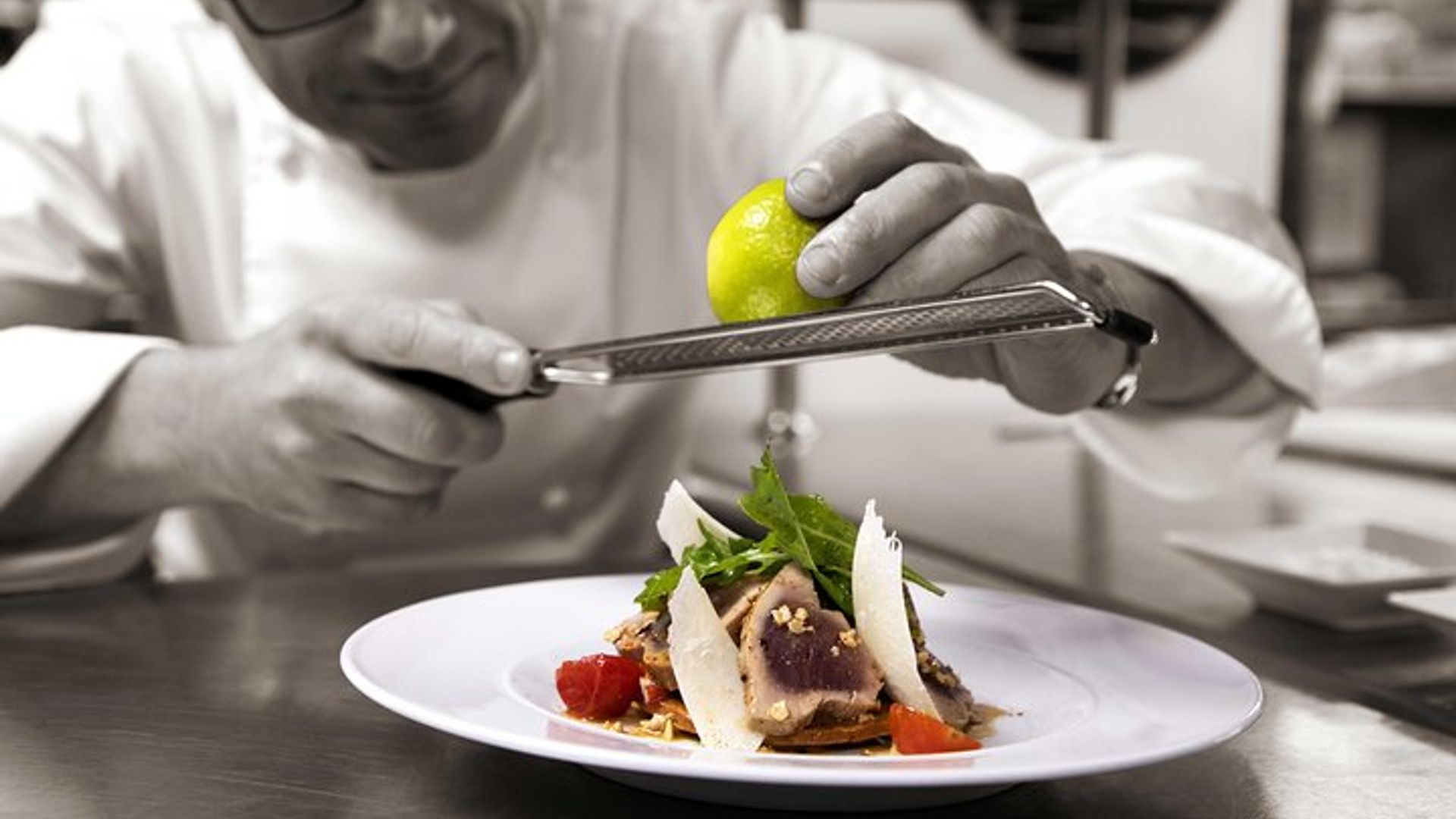 Paris New Year's Eve Seine River Cruise with 6-Course Dinner