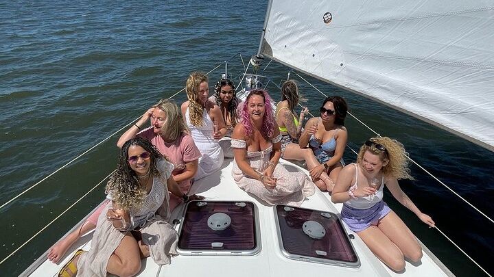 Vancouver: Small-Group Sailing Experience
