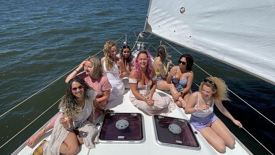 Vancouver: Small-Group Sailing Experience