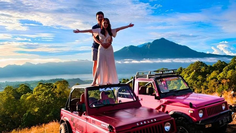 Ubud Sunrise Private Volcano Hike with Breakfast