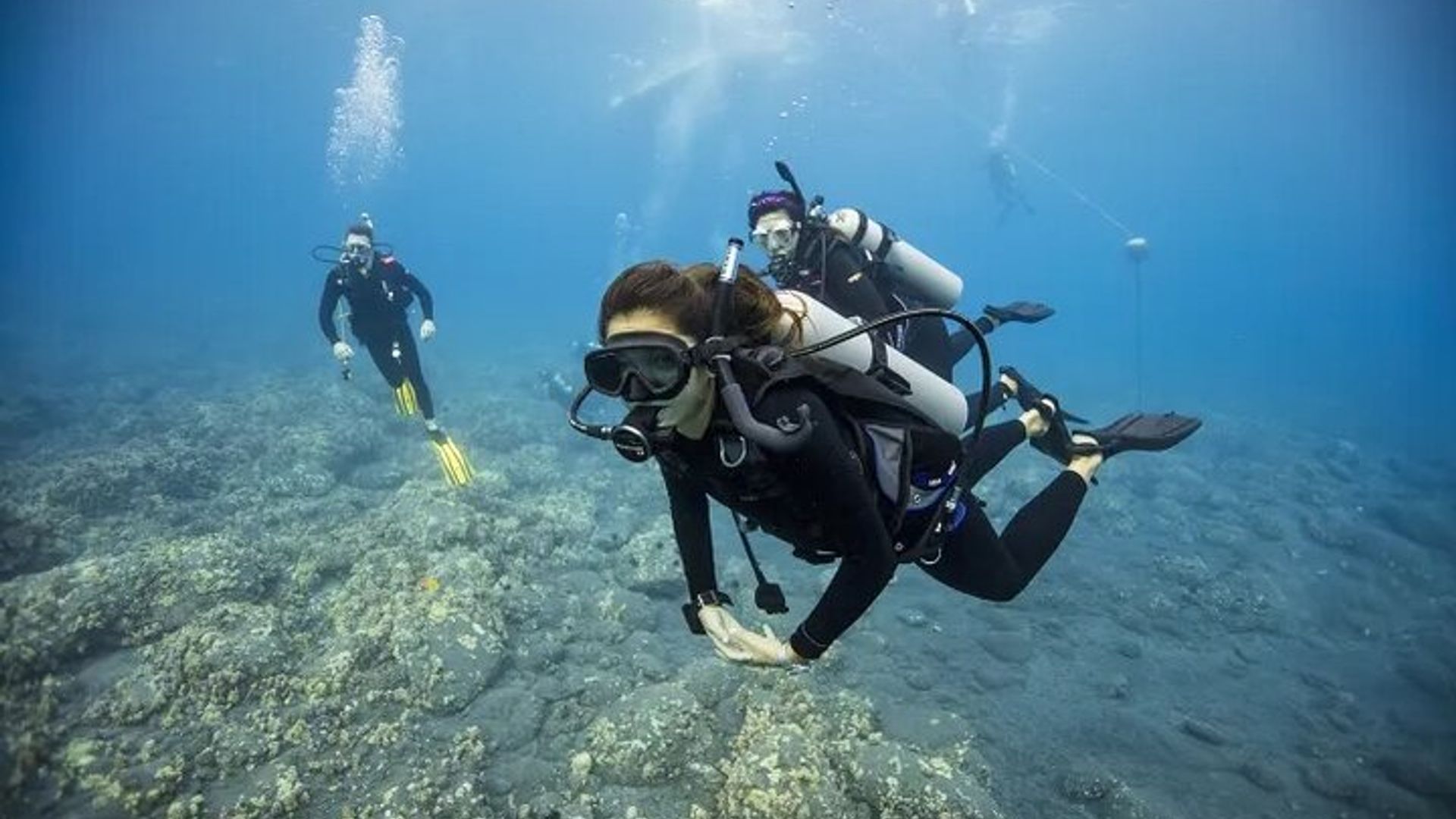 Mauricio Descubra la experiencia de buceo