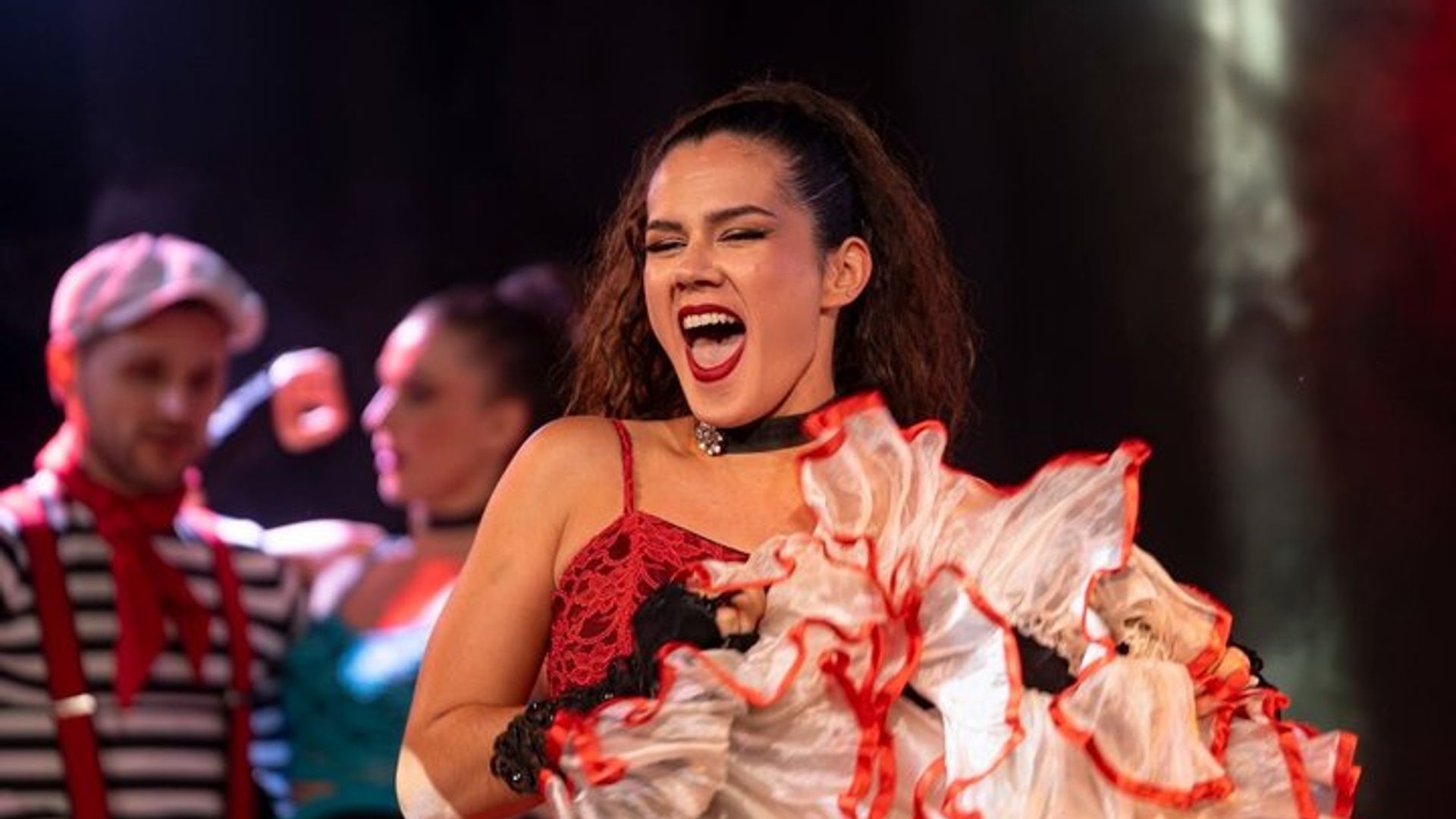 Dinner Show at the Cabaret Oh Caesar in Paris